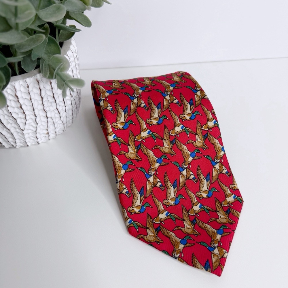 Beauport‎ Red Silk Necktie Flying Mallard Duck 3 3/4" X 59"